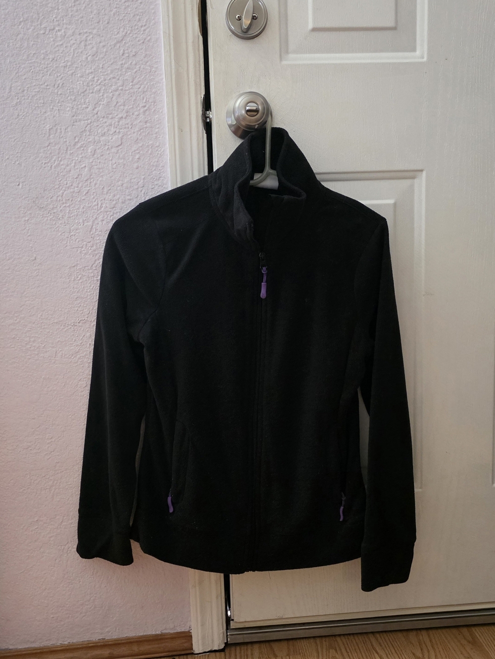 Danskin Small 4-6 Black Fleece Full-Zip Jacket with Purple Accents